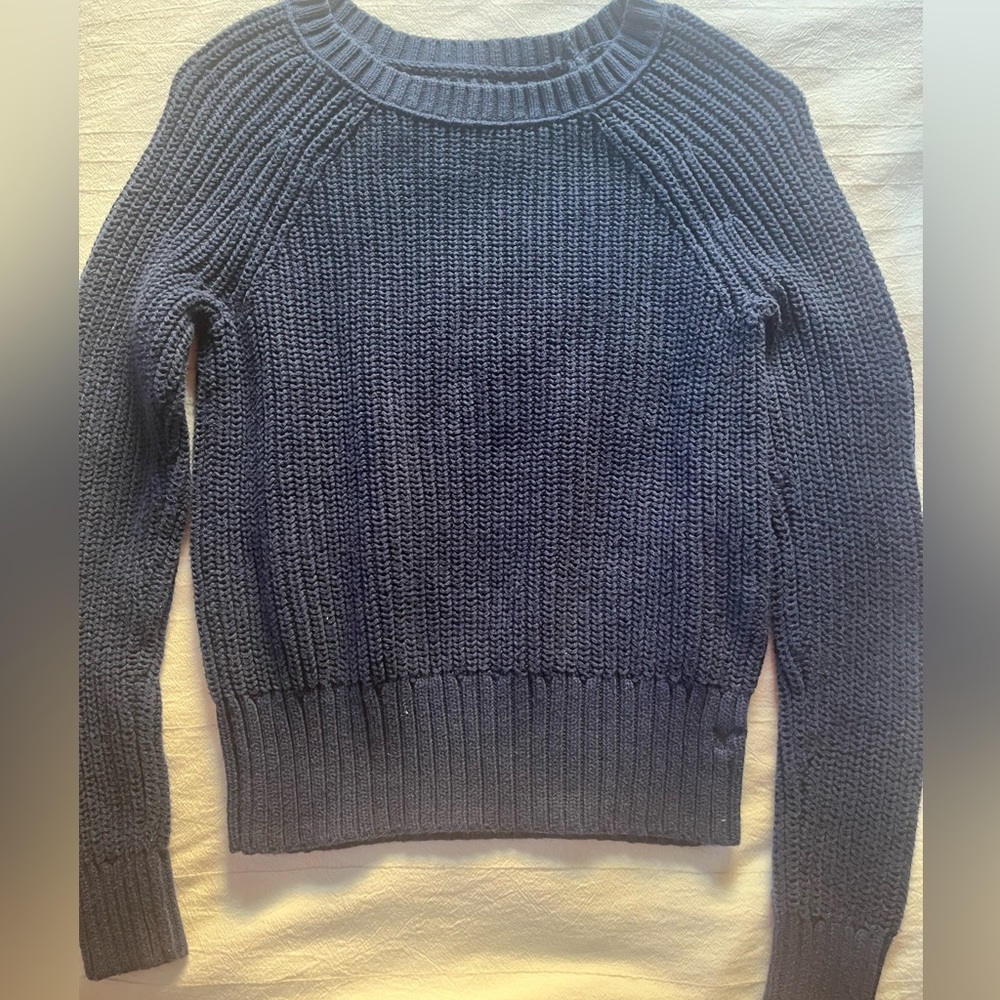 American Eagle Outfitters knit pull over navy blue size small
